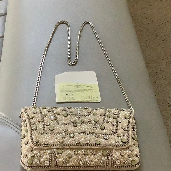 Mary Frances authentic and unique handbag color pearl - Picture 4 of 11